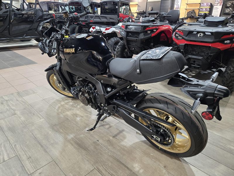 New 2025 Yamaha XSR900 RAVEN Image 5