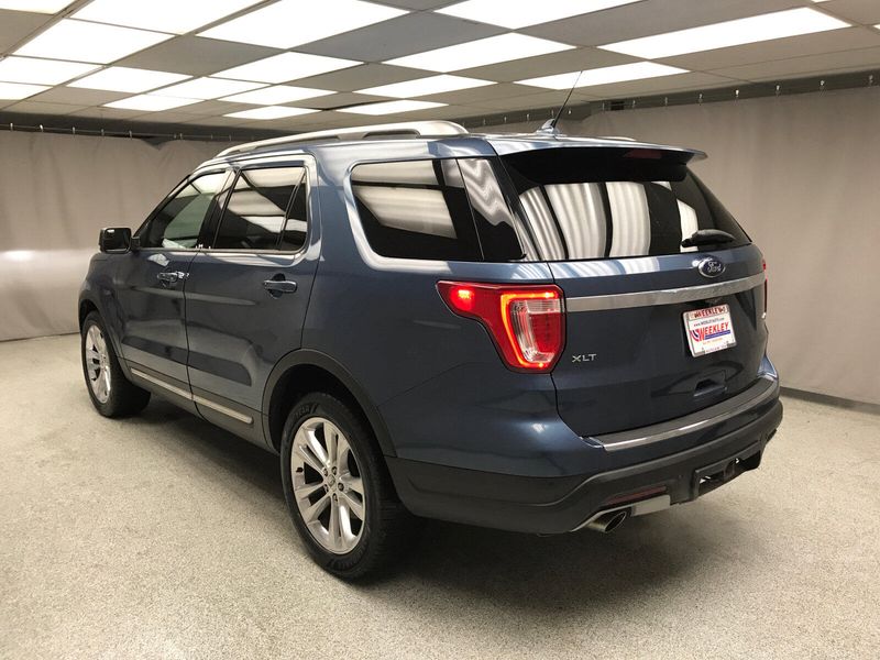 2018 Ford Explorer XLTImage 11