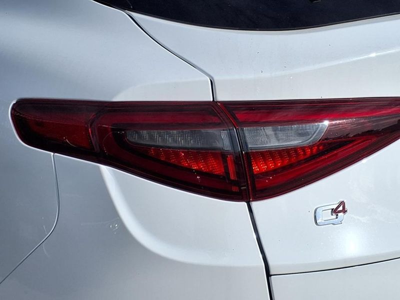 2022 Alfa Romeo Stelvio SprintImage 12