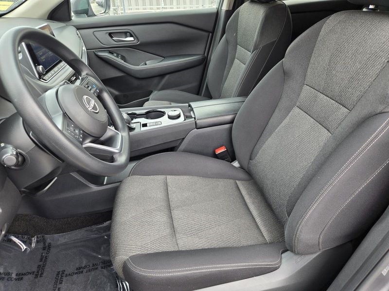 Used 2024 Nissan Rogue AWD SV