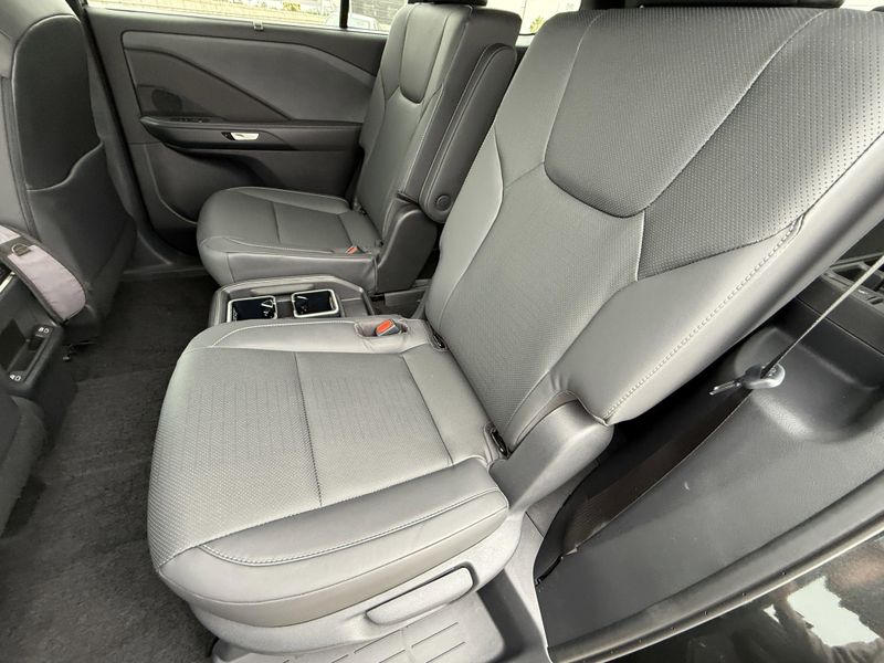 2025 Lexus TX Image 27