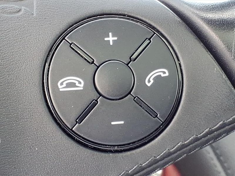 Used 2011 Mercedes-Benz SL 550 550Image 23