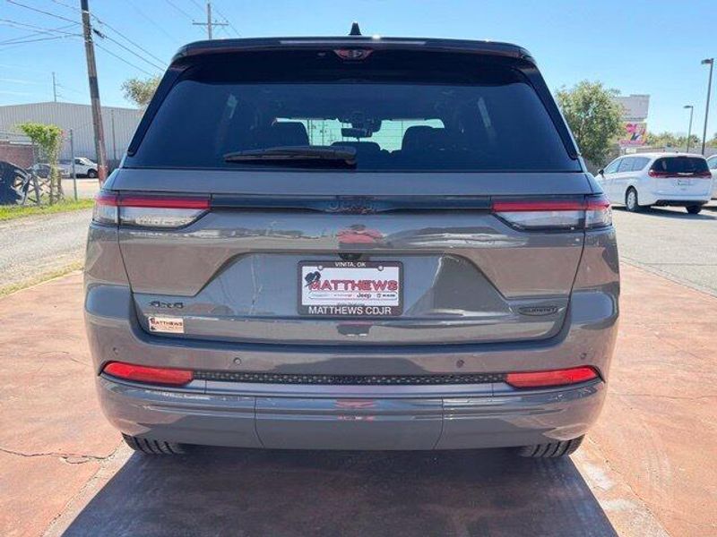New 2027 Jeep Grand Cherokee Summit 4x4Image 6