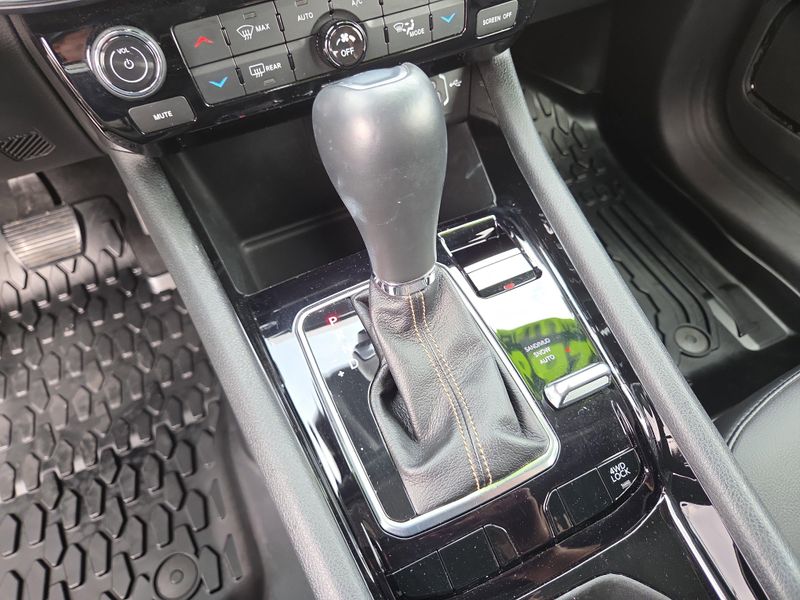 2022 Jeep Compass Limited photo 23