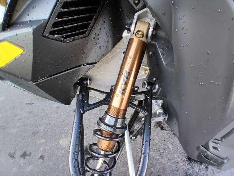 New 2025 LYNX SM SHD DS 8TR S BK 154 3P HUB 25 