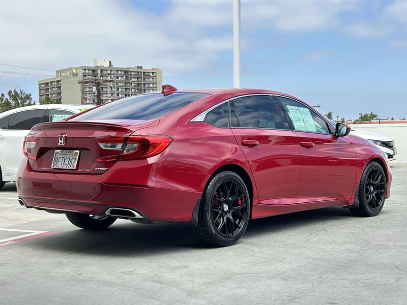 Used 2018 Honda Accord Sedan SportImage 3