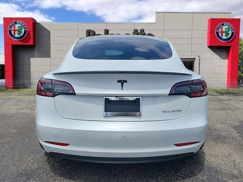 2022 Tesla Model 3 Performance photo 4