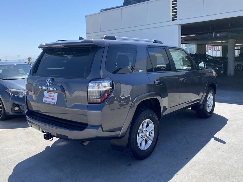 2021 Toyota 4Runner SR5 PremiumImage 4