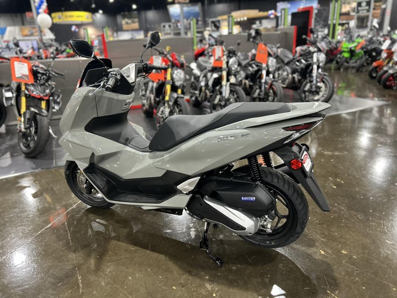 New 2025 Honda PCX ABS Image 11