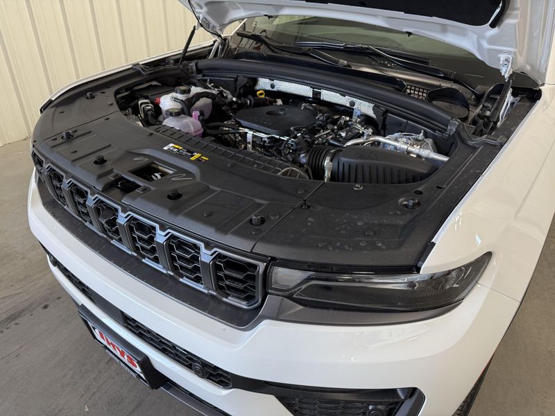 New 2026 Jeep Grand Cherokee 85th Anniversary Edition 4x4Image 19