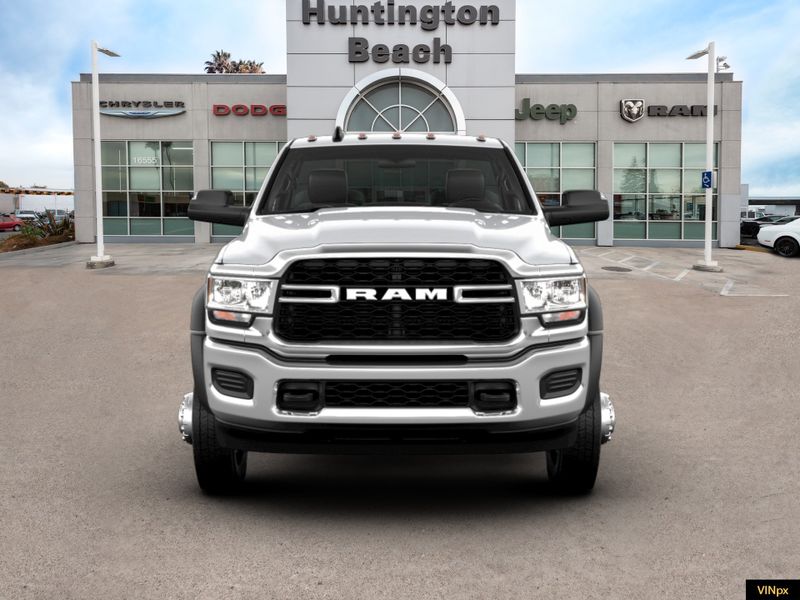 2022 RAM 5500 Chassis Tradesman Regular Cab & 4x2 in a White exterior color and Diesel Gray/Blackinterior. BEACH BLVD OF CARS beachblvdofcars.com 