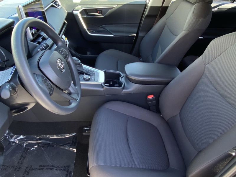New 2025 Toyota RAV4 Hybrid LEImage 14
