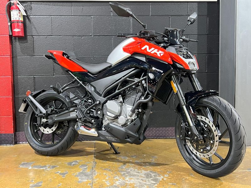 2025 CFMOTO 300NK Image 9