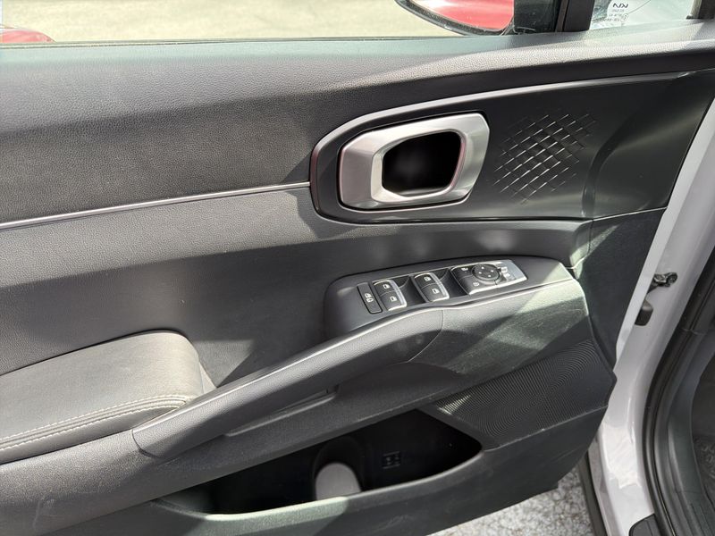 Used 2024 Kia Sorento SImage 24