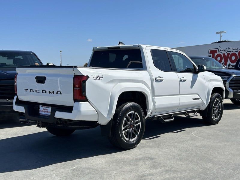 2024 Toyota Tacoma TRD SportImage 3