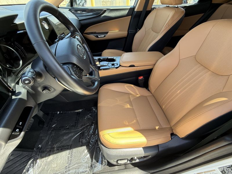 2025 Lexus NX 350 PremiumImage 20