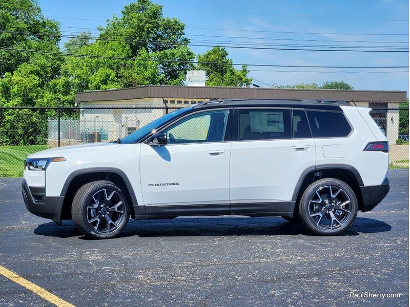 New 2026 Jeep Cherokee Overland 4x4