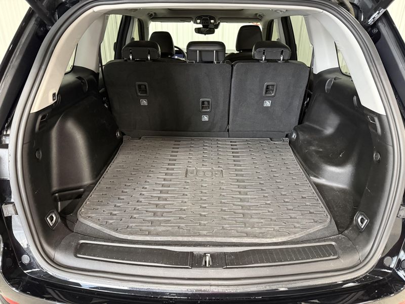 Used 2023 Jeep Grand Cherokee LimitedImage 5
