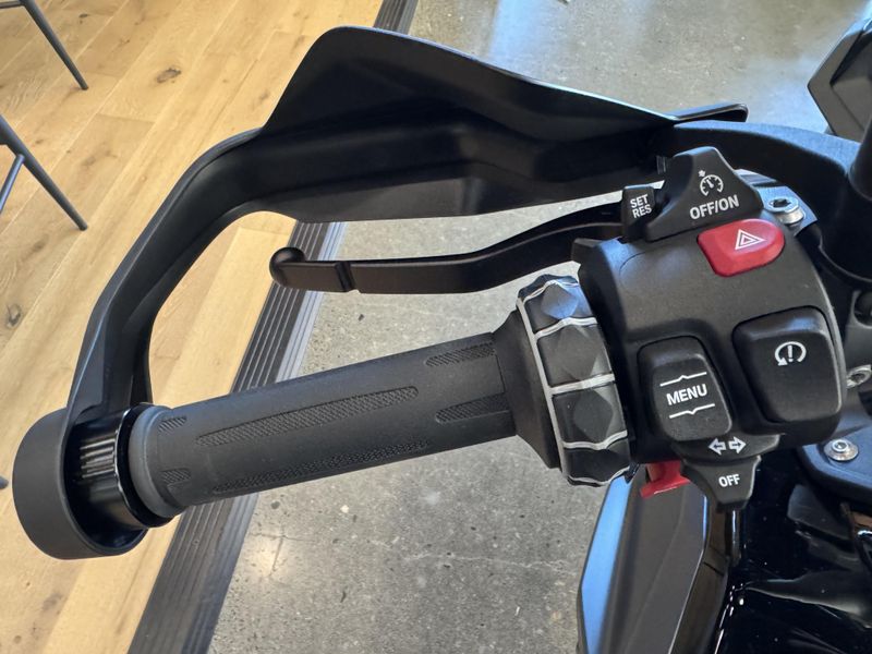 2025 BMW F 900 GS - LOW SUSPENSION - BLACK STORM METALLIC 