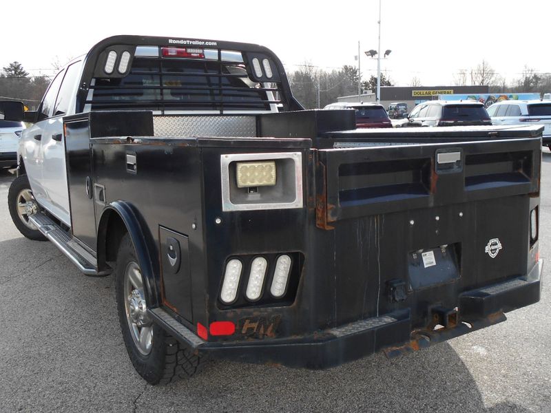 2019 RAM 3500 TradesmanImage 3