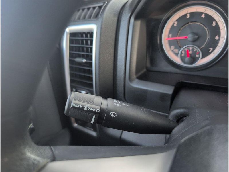 2022 RAM 1500 Classic SLTImage 25