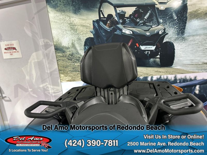 2025 Can-Am OUTLANDER MAX XT-P 1000R Image 17