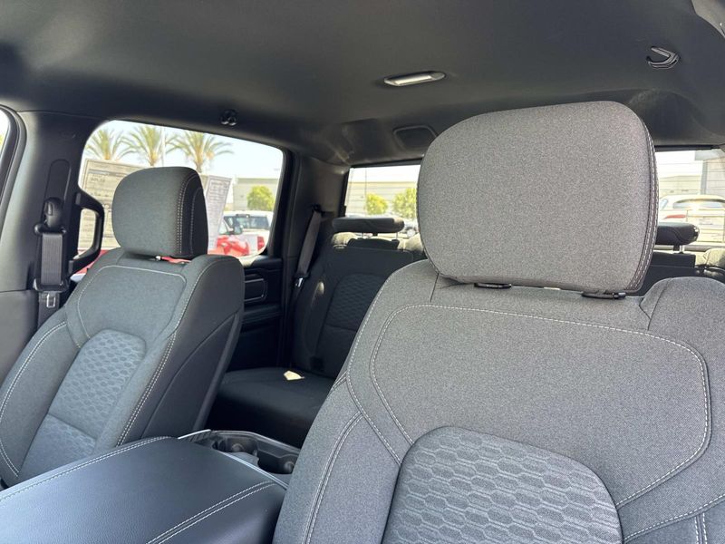 New 2026 RAM 1500 Big Horn Crew Cab 4x2 5'7' Box