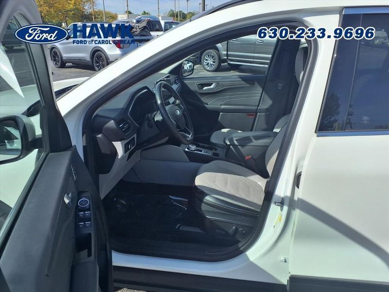 2023 Ford Escape Platinum photo 3