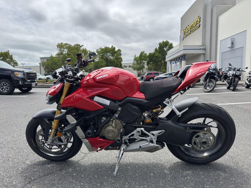 2021 Ducati Streetfighter V4 