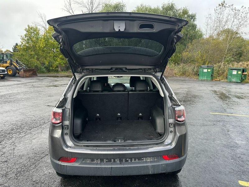 2018 Jeep Compass LatitudeImage 14