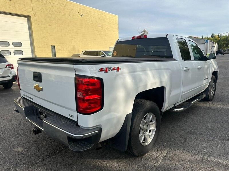 2016 Chevrolet Silverado 1500 LT photo 13