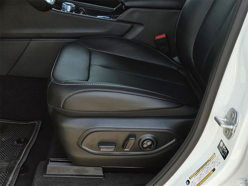 2025 Jeep Grand Cherokee L Limited 4x4Image 23