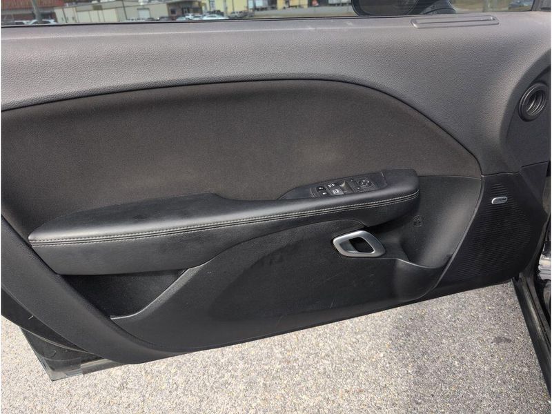 Used 2023 Dodge Challenger SXTImage 30