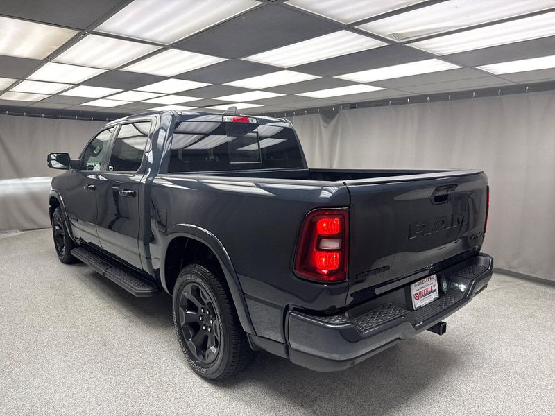 2025 RAM 1500 Big Horn Crew Cab 4x4 5