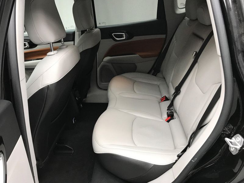Used 2022 Jeep Compass LimitedImage 9