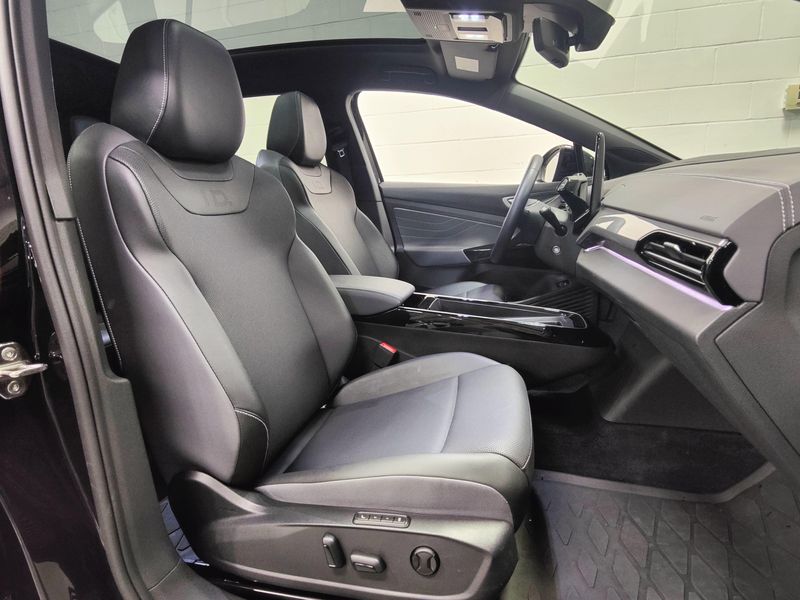 Used 2023 Volkswagen ID.4 S w/Glass RoofImage 7