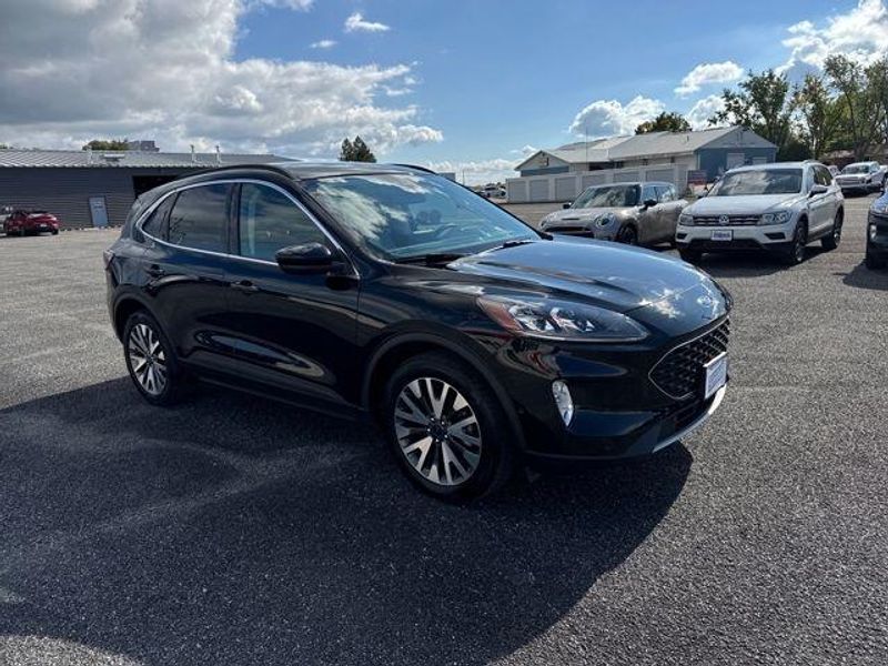 2021 Ford Escape Titanium photo 9