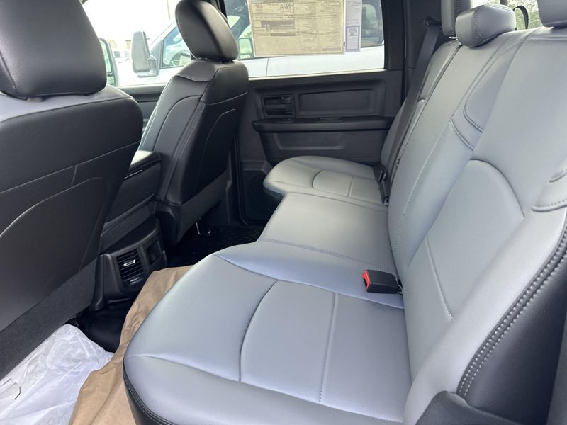 New 2025 RAM 3500 Tradesman Crew Cab Chassis 4x4 60