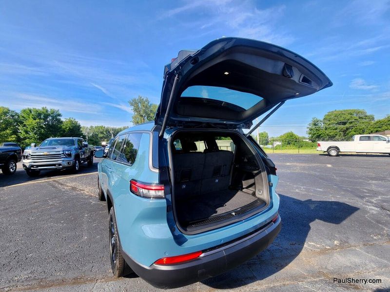 New 2026 Jeep Grand Cherokee Limited Altitude