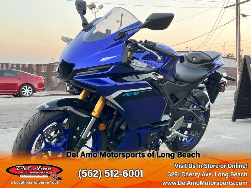 2025 Yamaha YZF-R3 ABS Image 3