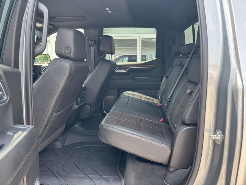 Used 2023 Chevrolet Silverado 1500 High CountryImage 30