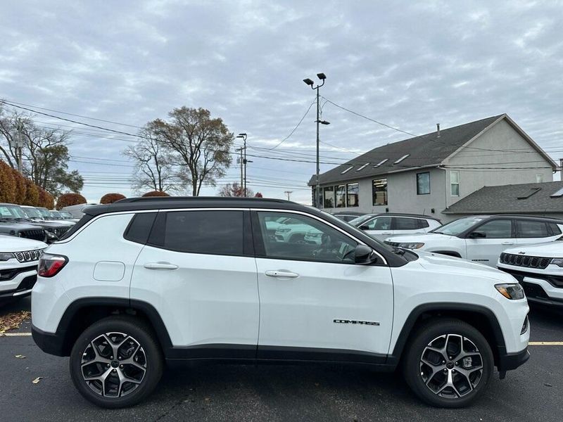 2026 Jeep Compass Limited photo 4