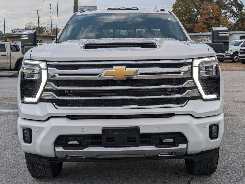 2024 Chevrolet Silverado 2500HD High CountryImage 8