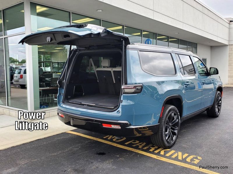 2026 Jeep Grand Wagoneer L Summit Obsidian 4x4