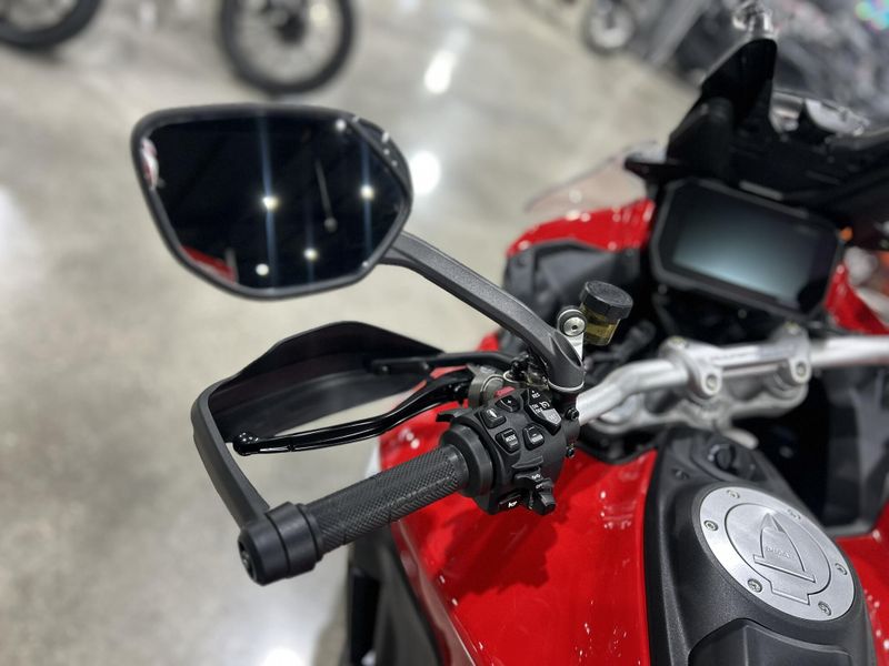 New 2024 Ducati MULTISTRADA V4 S TRAVEL & RADAR SPOKED WHEELS - DEMO Image 15
