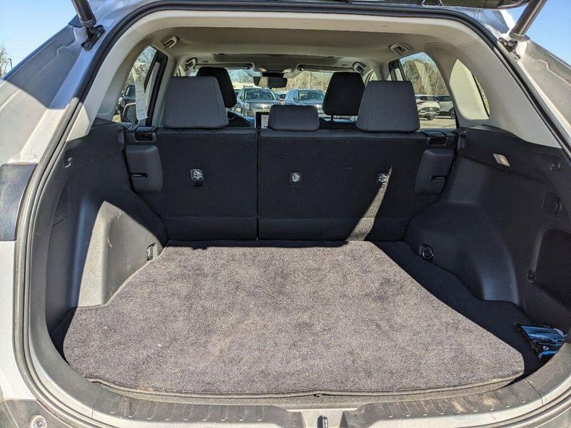 2023 Toyota RAV4 XLEImage 14