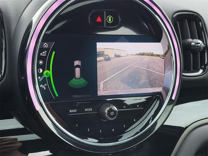 2021 MINI Countryman ClassicImage 16