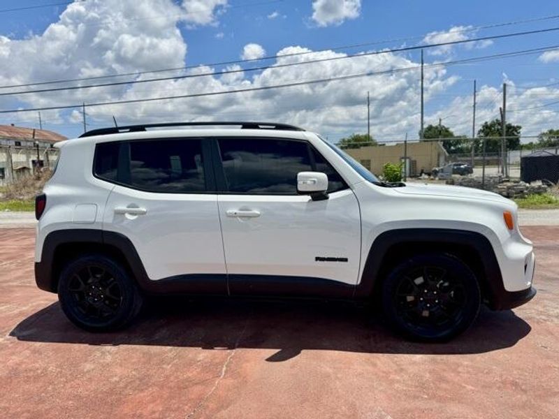 Used 2020 Jeep Renegade AltitudeImage 4