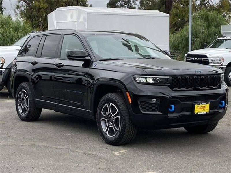 2023 Jeep Grand Cherokee Trailhawk 4xeImage 2