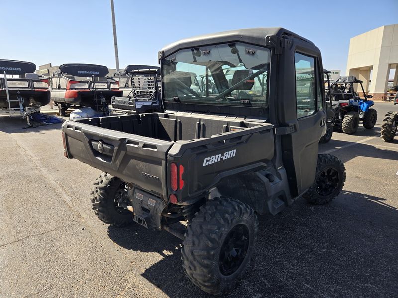 2021 Can-Am DEFENDER DPS CAB HD8Image 9